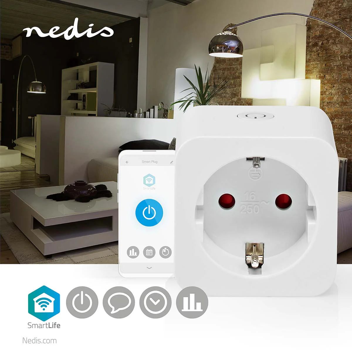 Nedis SmartLife Slimme Stekker gepresenteerd in een moderne woonkamer met de Nedis SmartLife-app weergegeven op een smartphone.